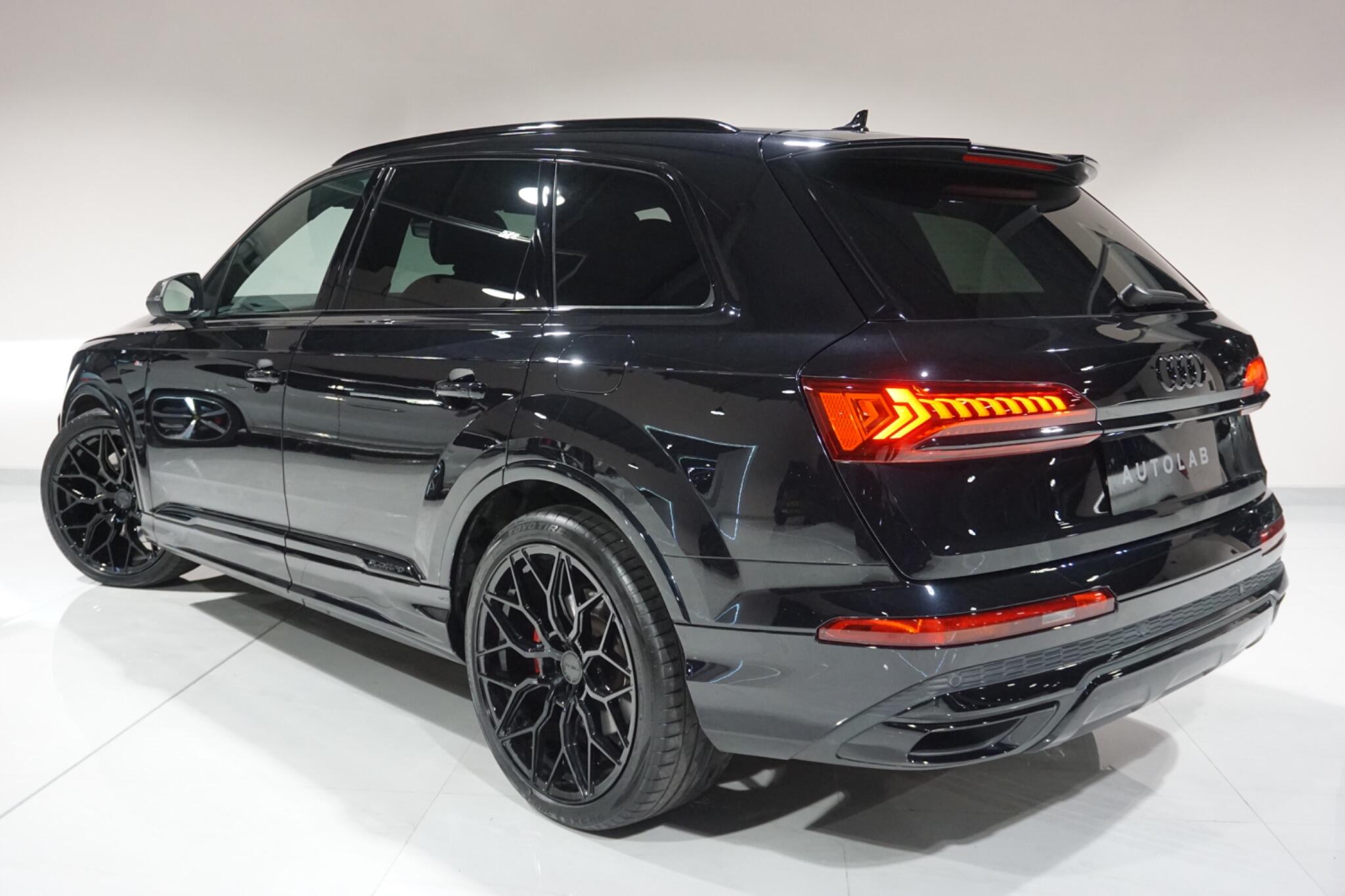 Audi Q7 3.0 TFSIe V6 55 S line SUV 5dr Petrol Plug-in Hybrid Tiptronic quattro Euro 6 (s/s) 17.9kWh (381 ps)